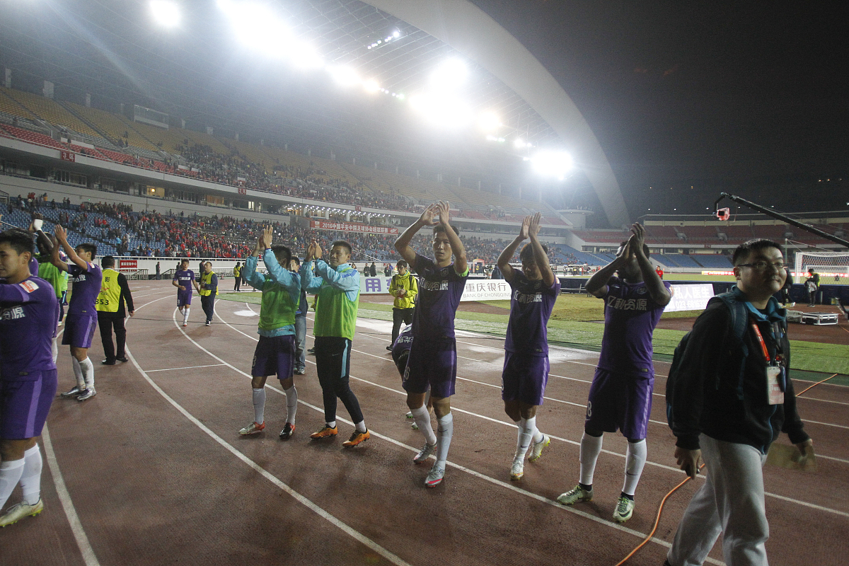 包含在广州队赛场上演欧洲杯,高光操作,引发观众齐声高喊的词条 包含在广州队赛场上演欧洲杯,高光操作,引发观众齐声高喊的词条