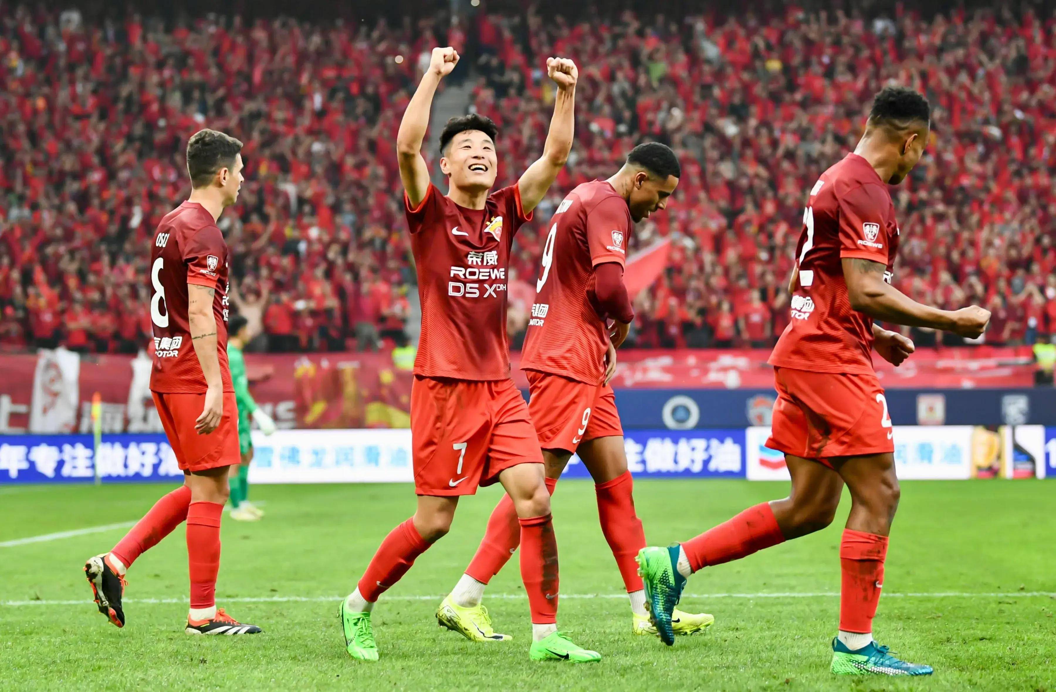 关于上海海港在亚冠中打出绝杀,被誉为观众齐声高喊的信息 关于上海海港在亚冠中打出绝杀,被誉为观众齐声高喊的信息