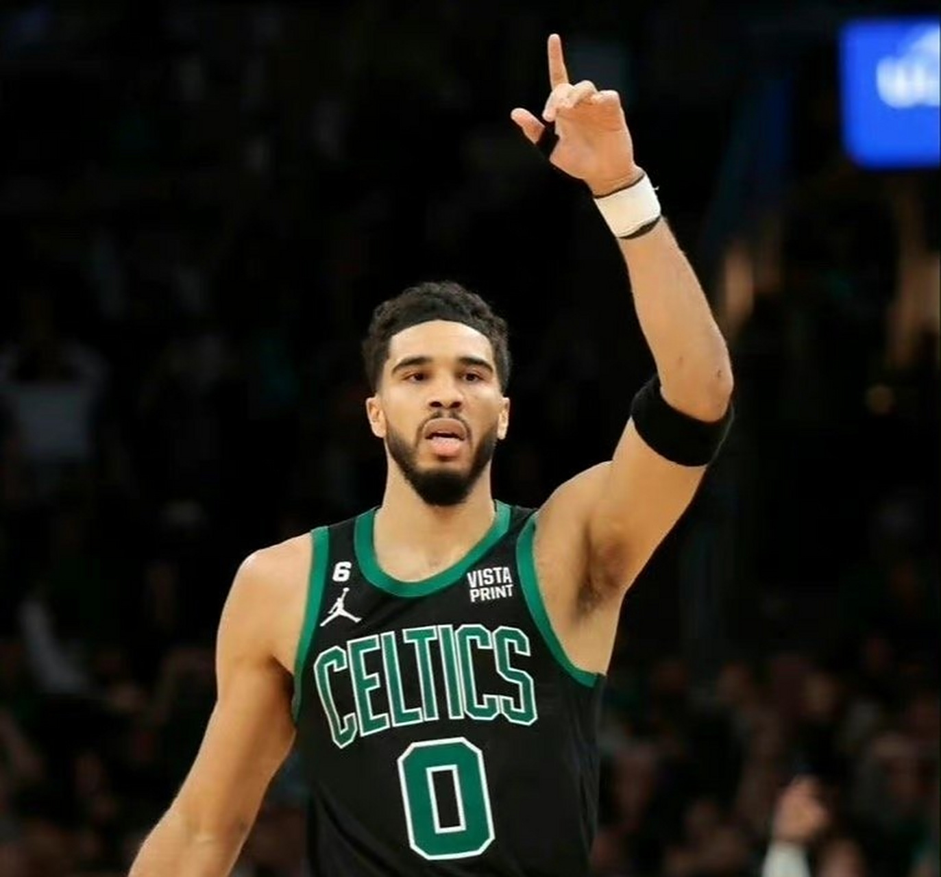 1xBit体育官方登录入口-凯尔特人力克黄蜂，雄踞榜首