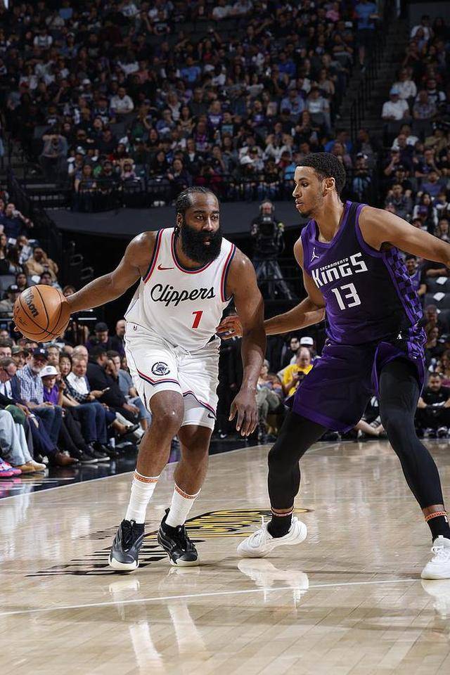 1xBit体育在线登录-活塞横扫对手，德罗赞展现绝杀功底