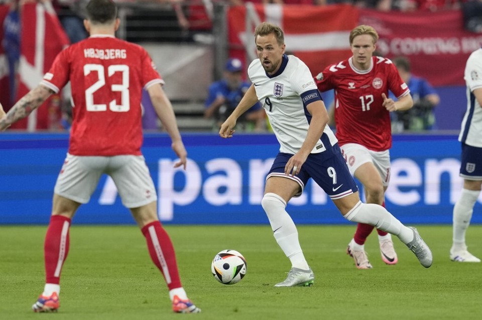 英格兰队在比赛中打出精彩进攻战术 英格兰队在比赛中打出精彩进攻战术