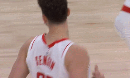 火箭内线准备迎接爵士的挑战 火箭内线准备迎接爵士的挑战