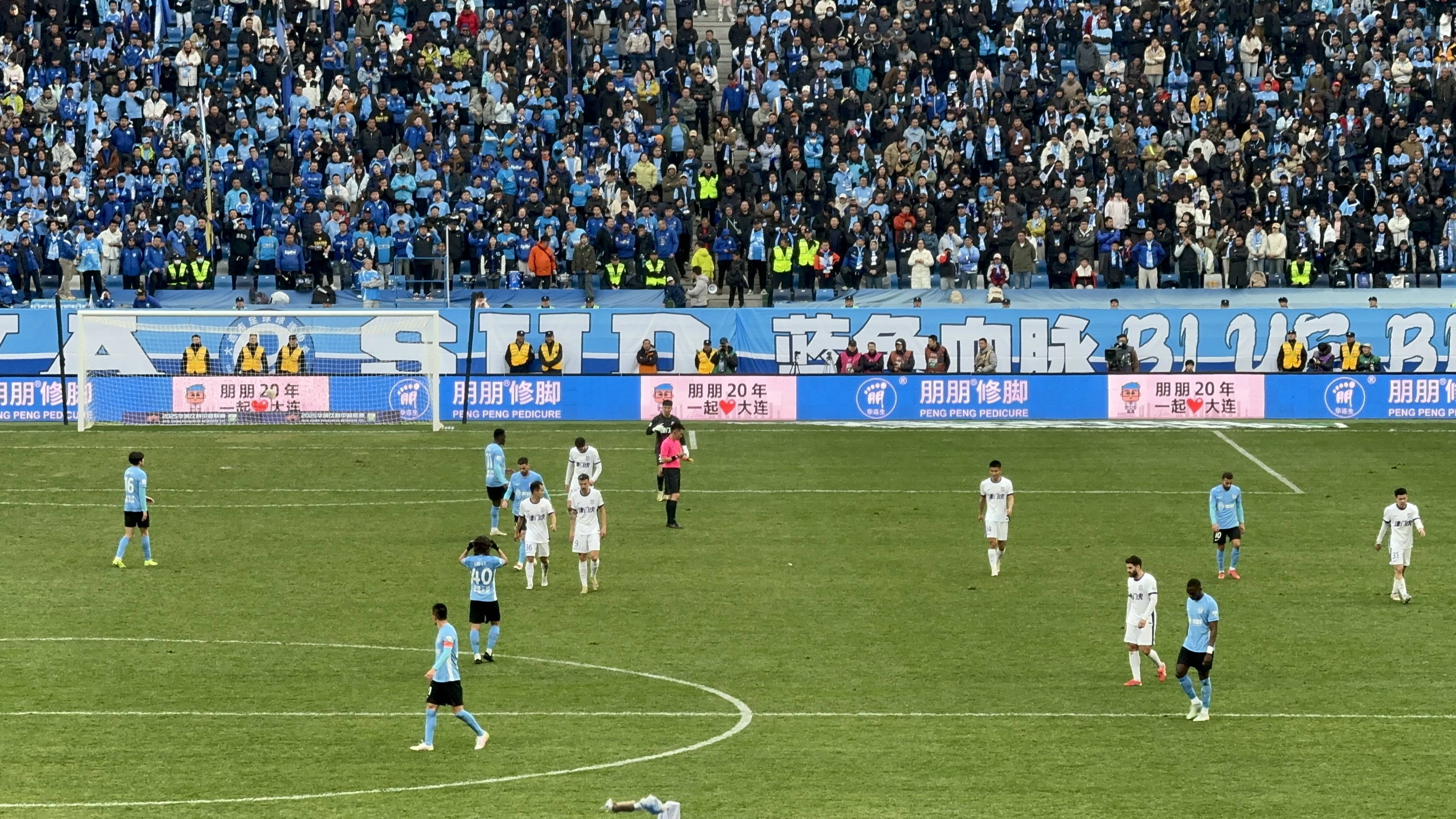 1xBit体育在线-关于球迷纷纷表达对队伍的支持与关注的信息