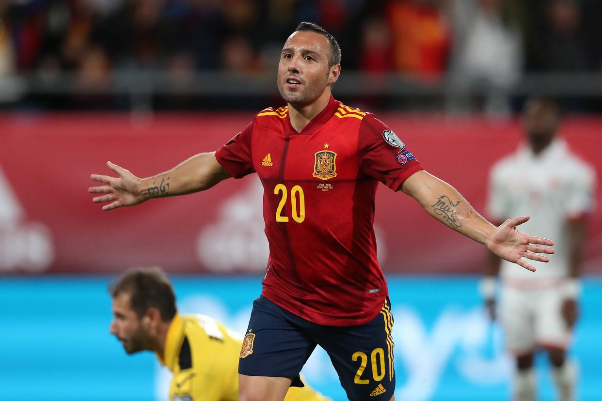 马拉加中场伊内斯塔回归让球迷欣喜