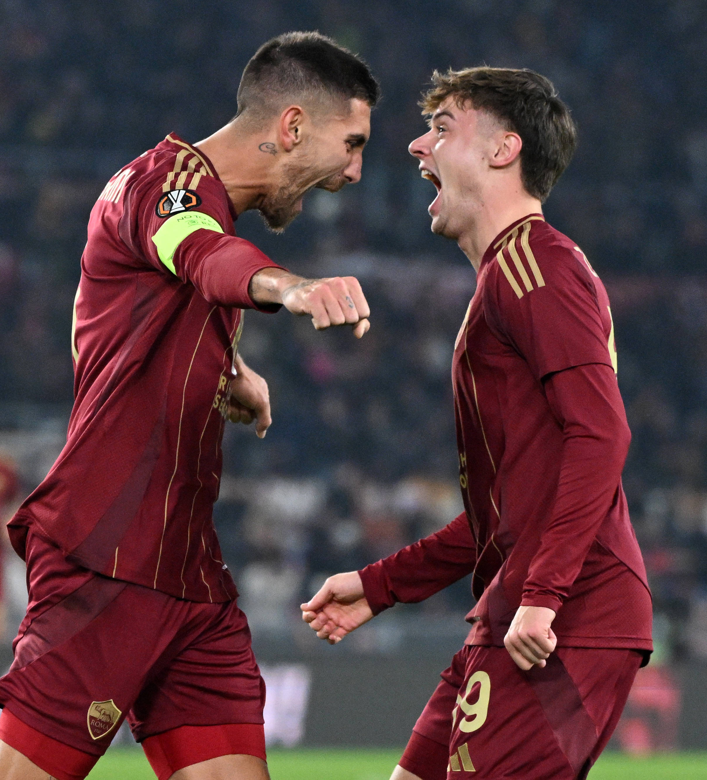 欧洲足球联赛的对手相逢，火花四溅