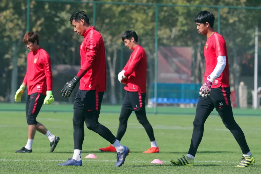 关于河北华夏幸福冲击前四,球员积极备战的信息 关于河北华夏幸福冲击前四,球员积极备战的信息