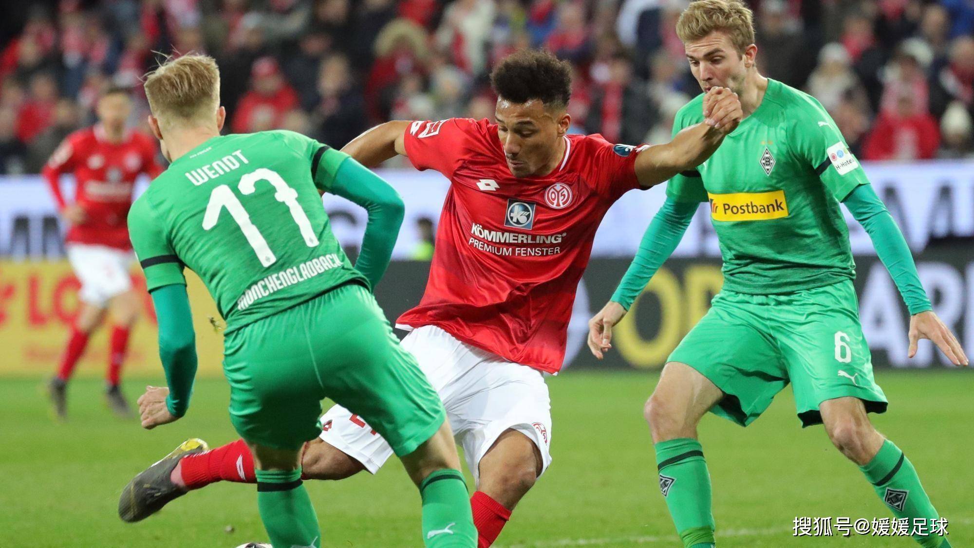 足球赛事的精彩剧情诱人,引发观众追捧的简单介绍 足球赛事的精彩剧情诱人,引发观众追捧的简单介绍