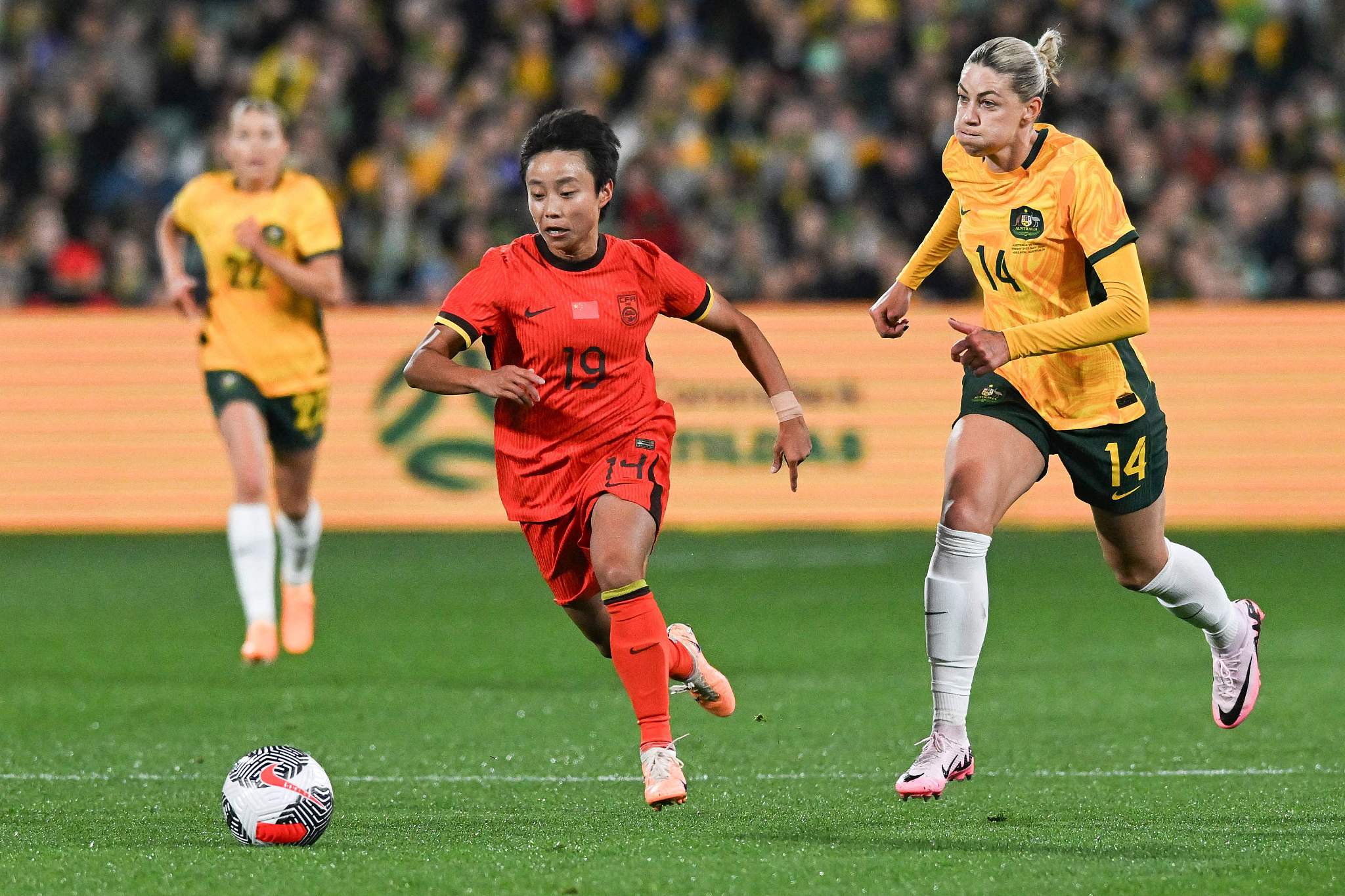 足球女子半决赛选手各个发挥亮眼 足球女子半决赛选手各个发挥亮眼