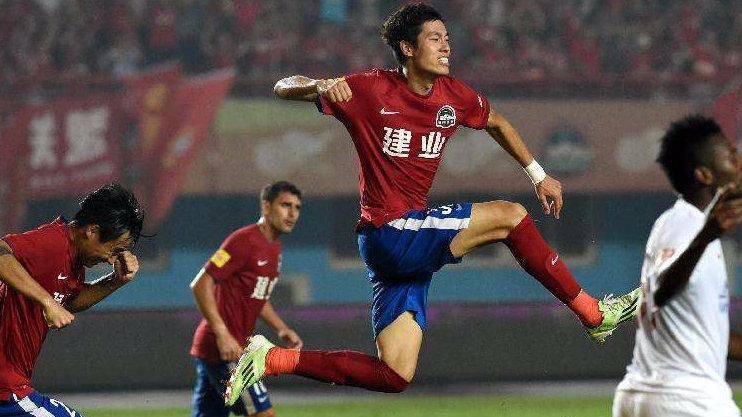 建业继续不敌上港,保级压力不减 建业继续不敌上港,保级压力不减